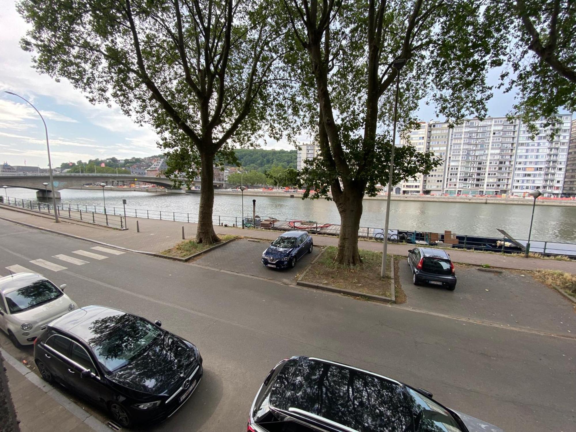 "Coeur De Meuse" - Appartement Tout Confort A Liège Extérieur photo